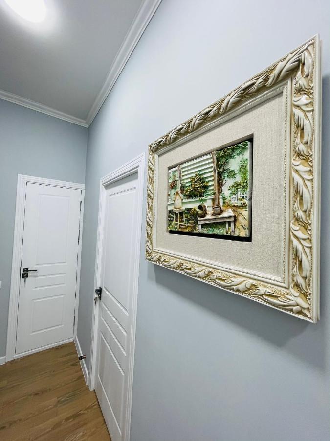 Amir Temur Apartment In Center After Renovation Tashkent Exterior photo