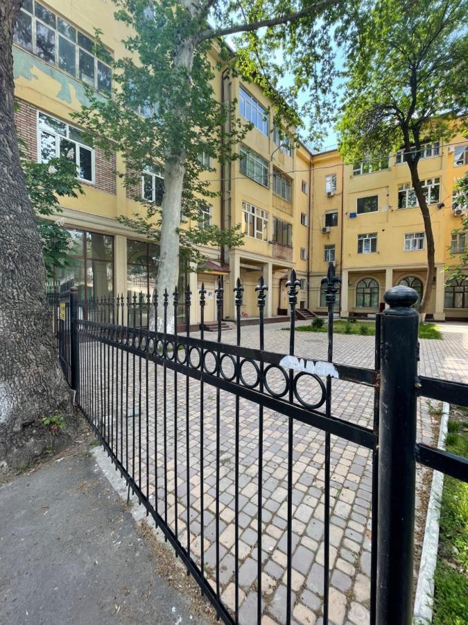 Amir Temur Apartment In Center After Renovation Tashkent Exterior photo