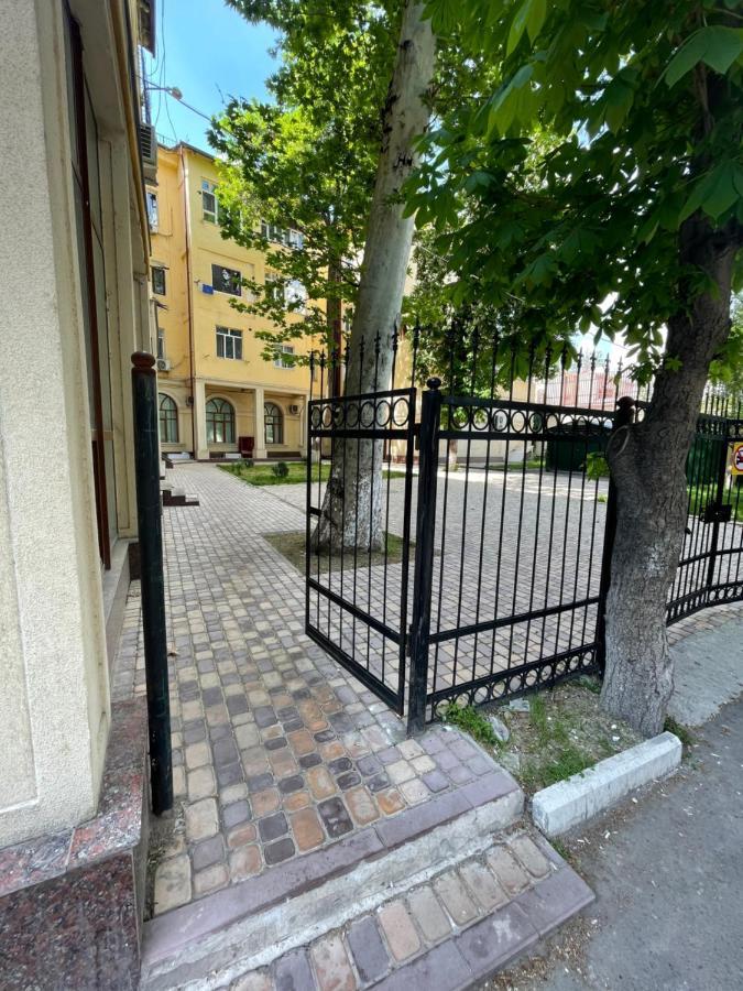 Amir Temur Apartment In Center After Renovation Tashkent Exterior photo