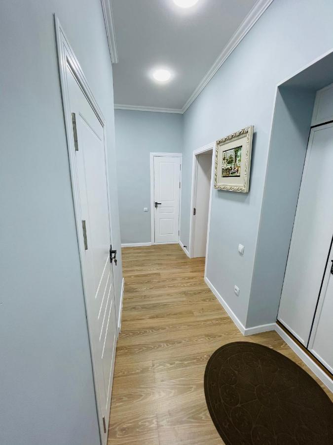 Amir Temur Apartment In Center After Renovation Tashkent Exterior photo